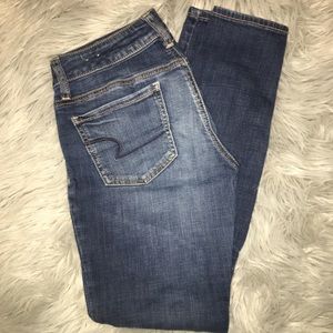 Medium wash skinny jeans